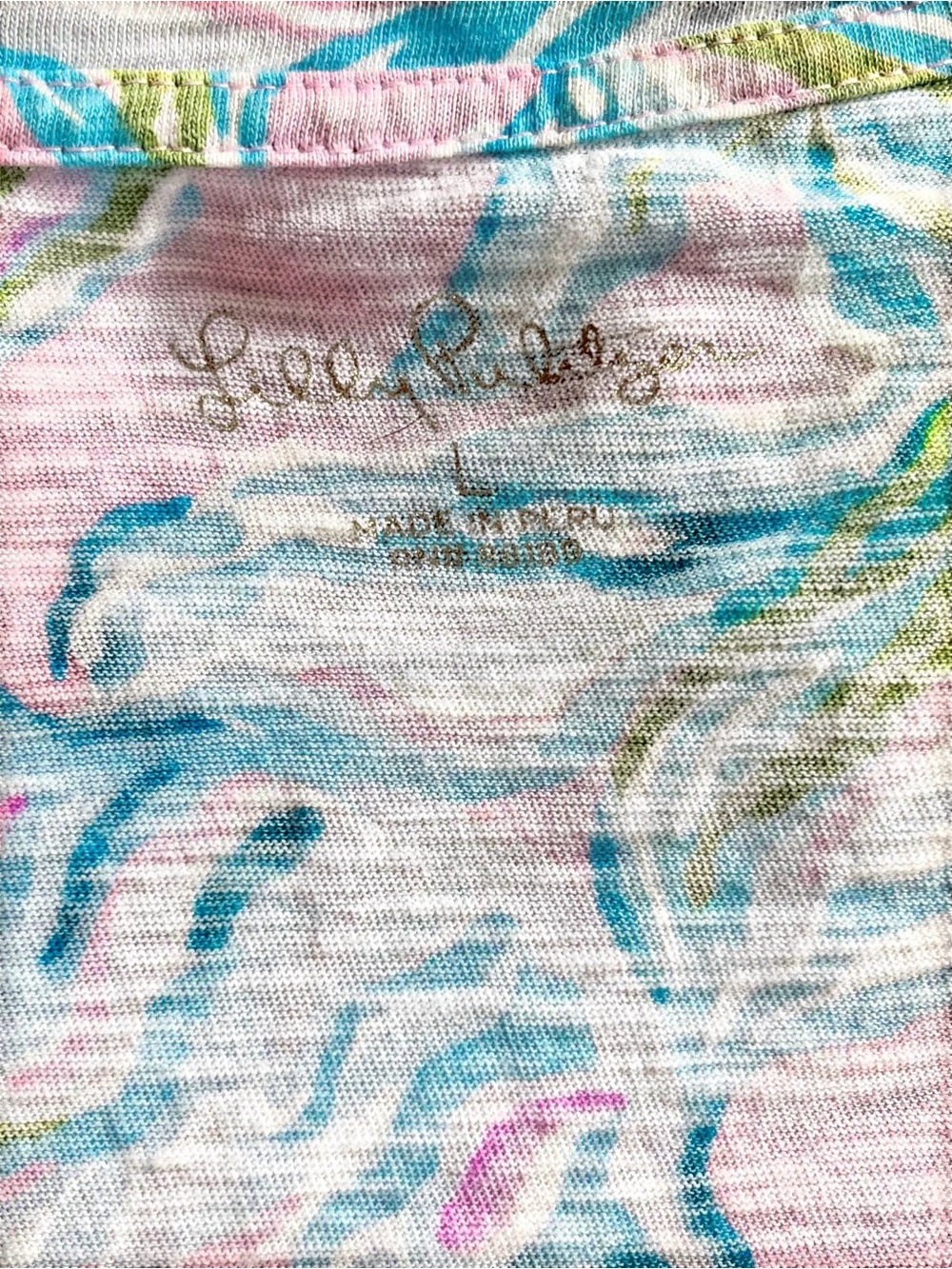 Lilly Pulitzer Fish Print V Neck Tee Size Large Pink Blue Cotton - Picture 7 of 8
